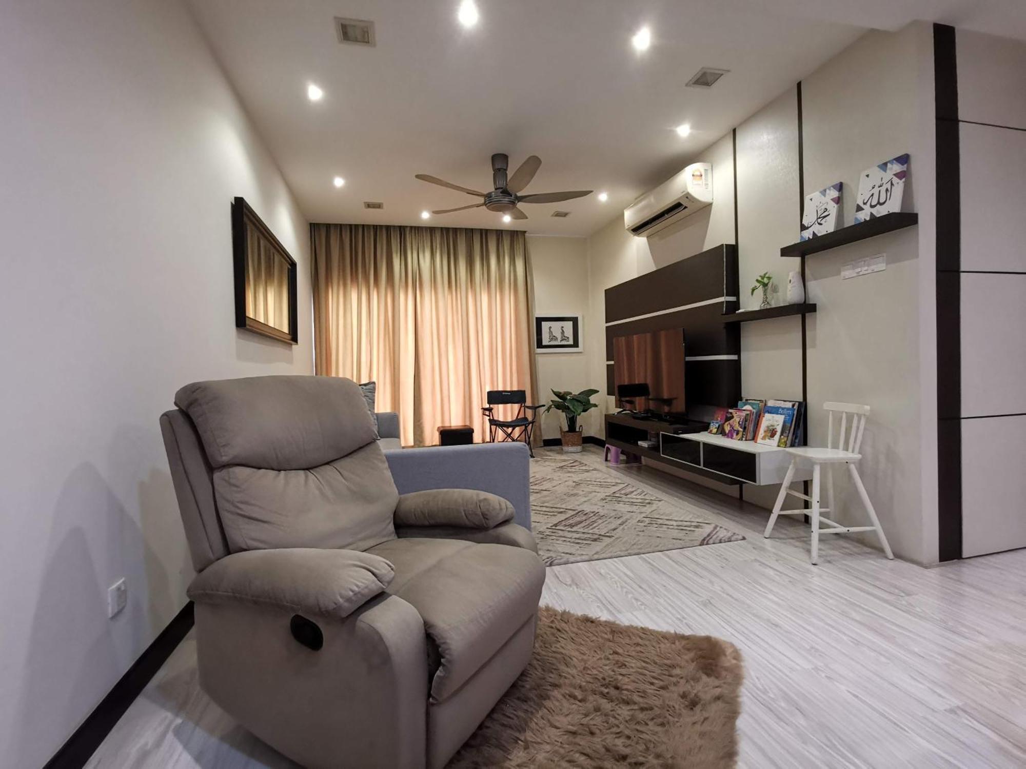 Enarahomes Shah Alam Exterior photo